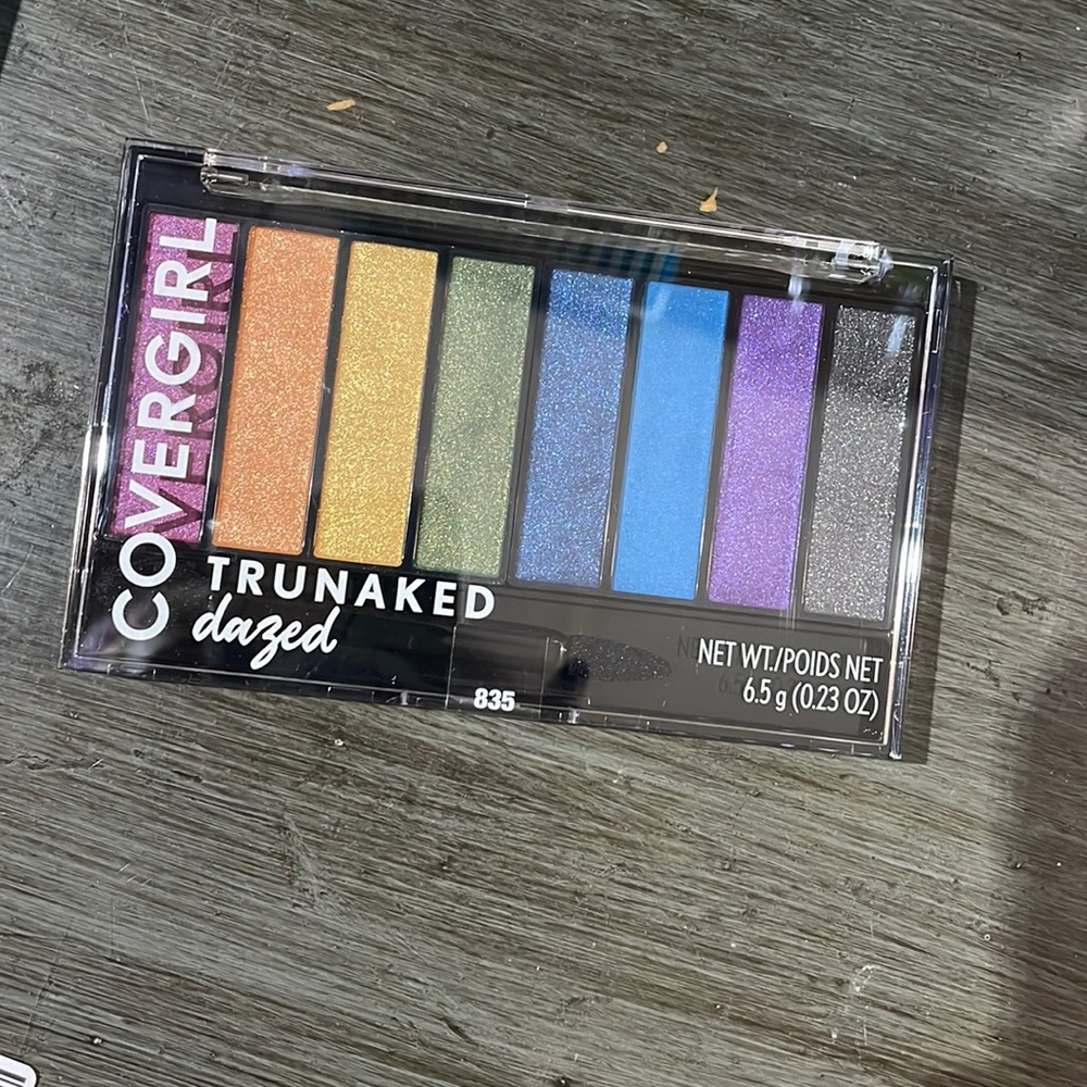 Covergirl 835 Trunaked Dazed Pallette